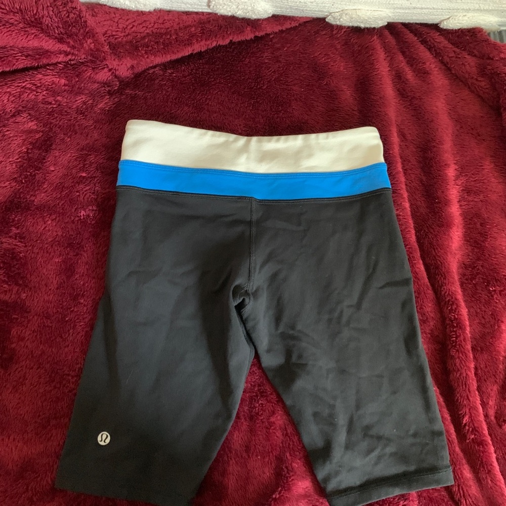 LULULEMON biking shorts 🎉 - Picture 2 of 6
